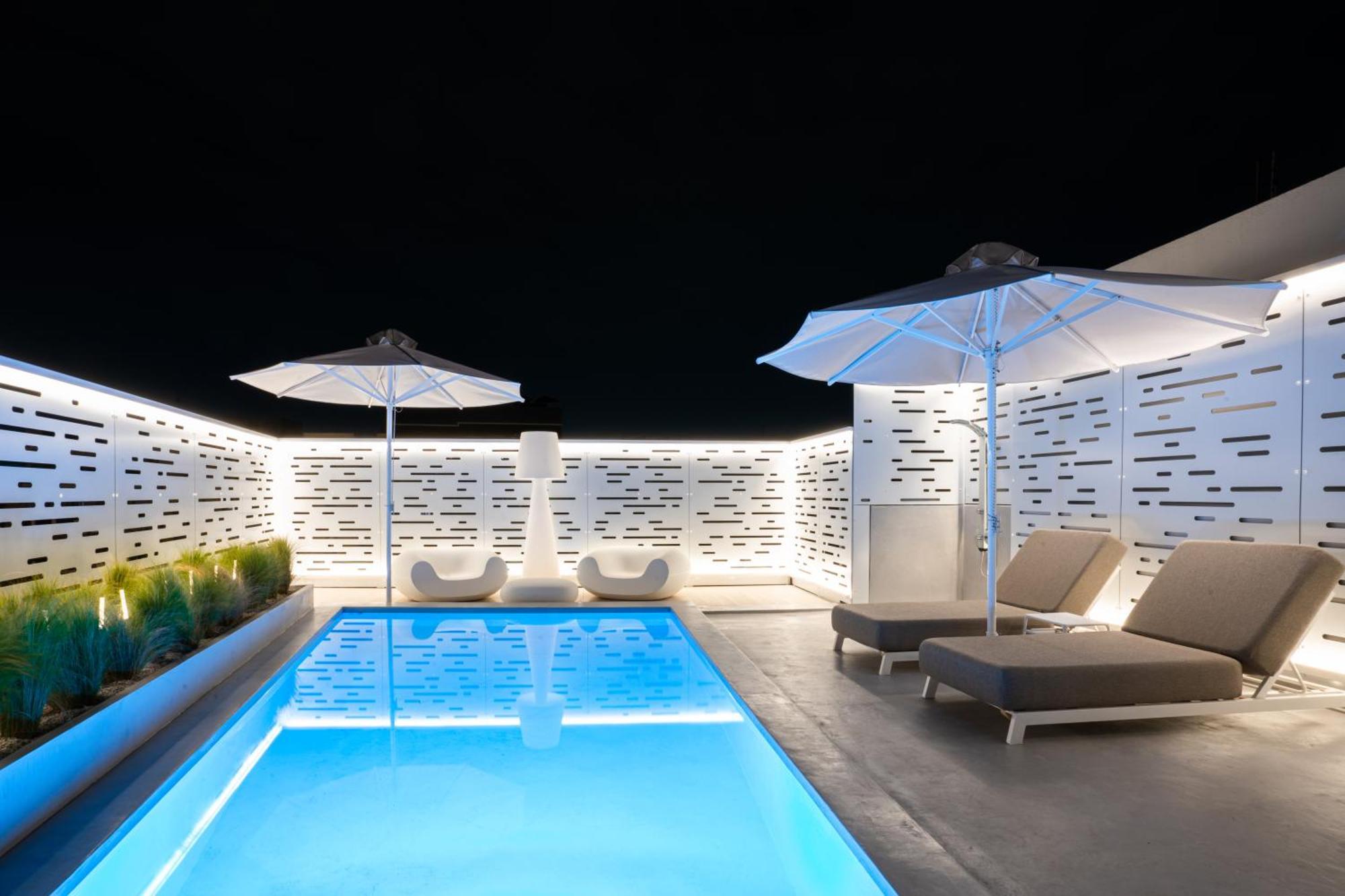 Ma Maison No5 Penthouse Loft, Private Heated Pool, Acropolis View, Ultra High Speed Internet 300 Mbps, Short Walk To Acropolis, Parking Upon Request, 1' From Metro アテネ エクステリア 写真