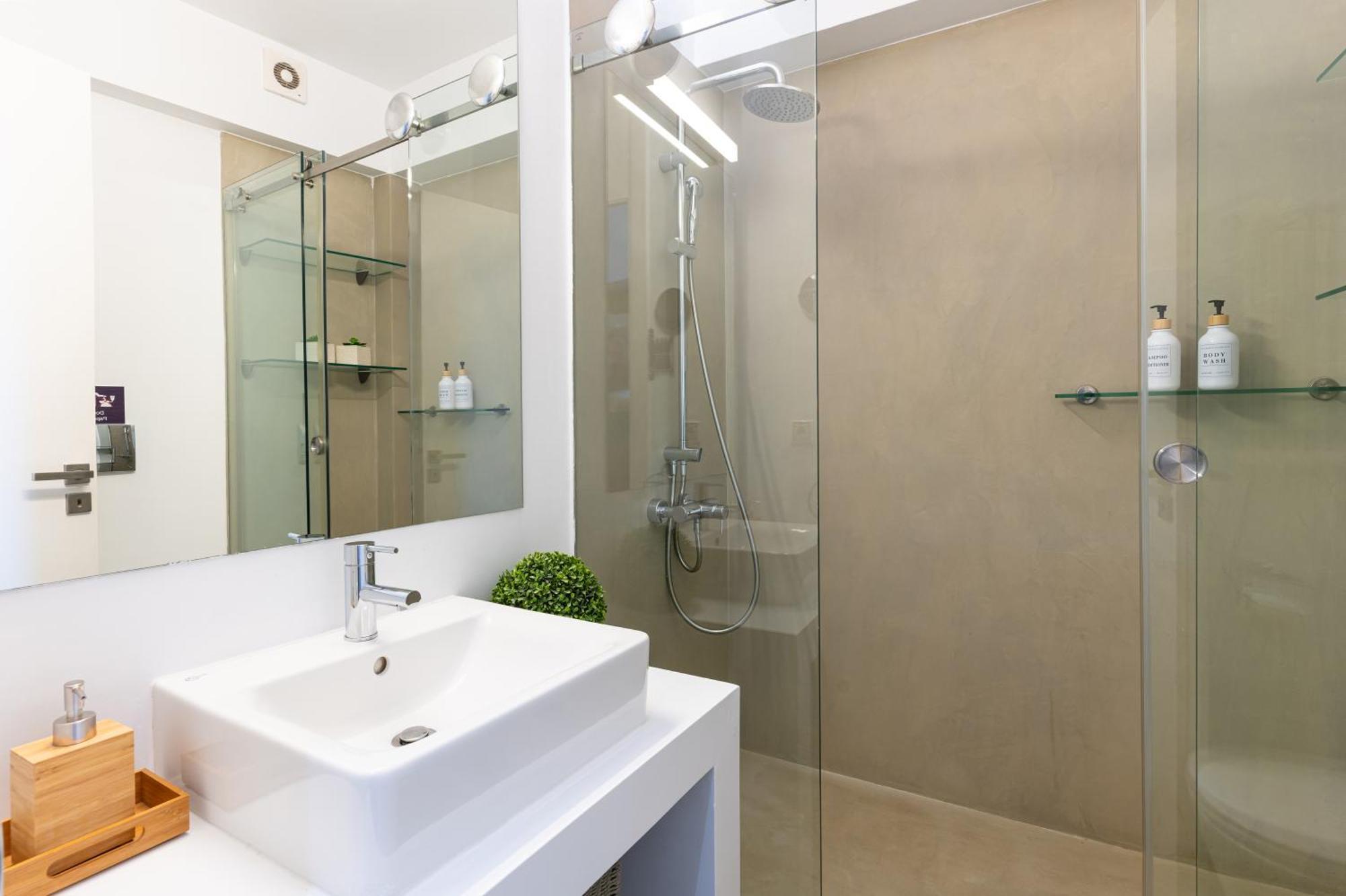 Ma Maison No5 Penthouse Loft, Private Heated Pool, Acropolis View, Ultra High Speed Internet 300 Mbps, Short Walk To Acropolis, Parking Upon Request, 1' From Metro アテネ エクステリア 写真