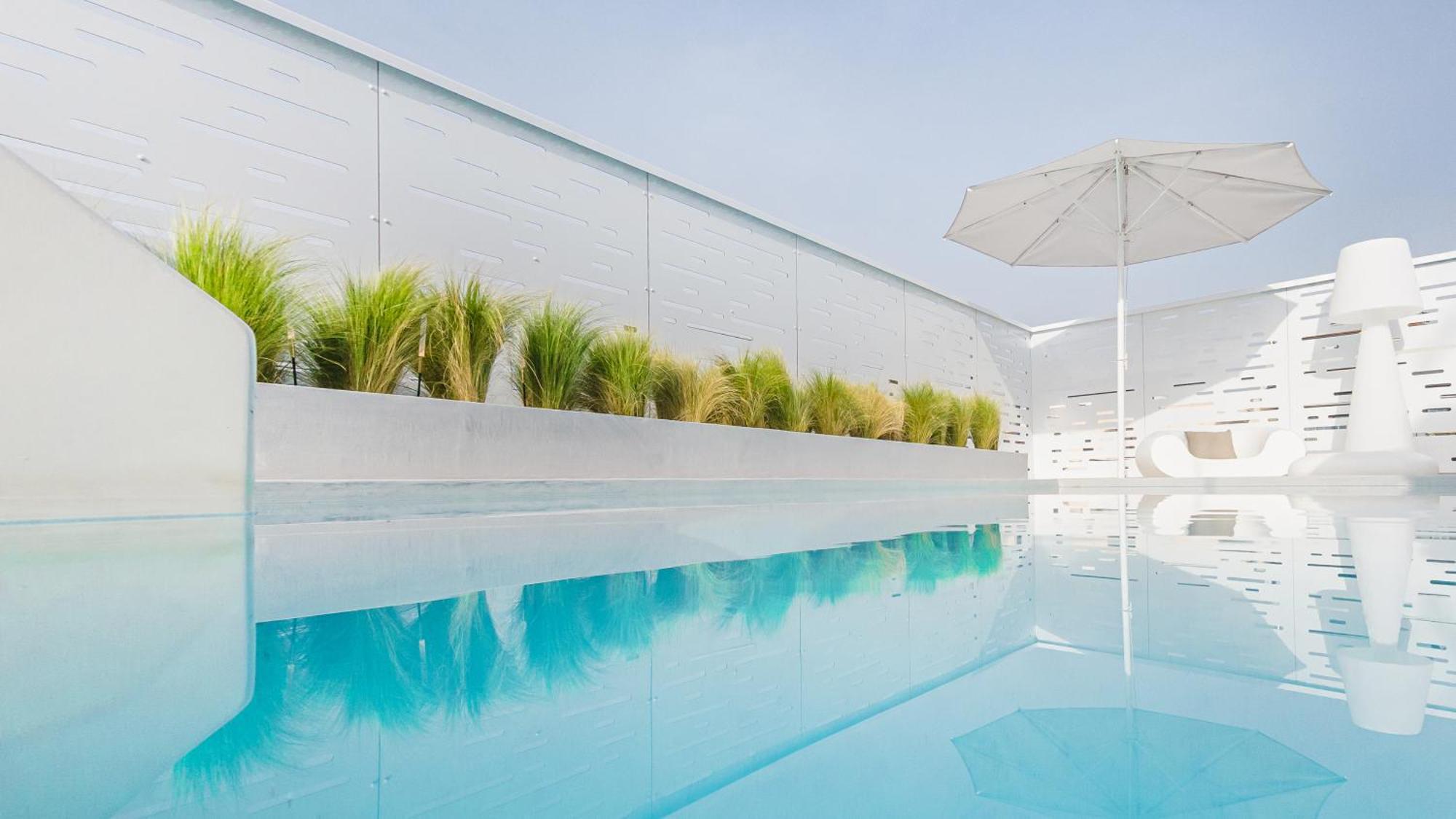 Ma Maison No5 Penthouse Loft, Private Heated Pool, Acropolis View, Ultra High Speed Internet 300 Mbps, Short Walk To Acropolis, Parking Upon Request, 1' From Metro アテネ エクステリア 写真