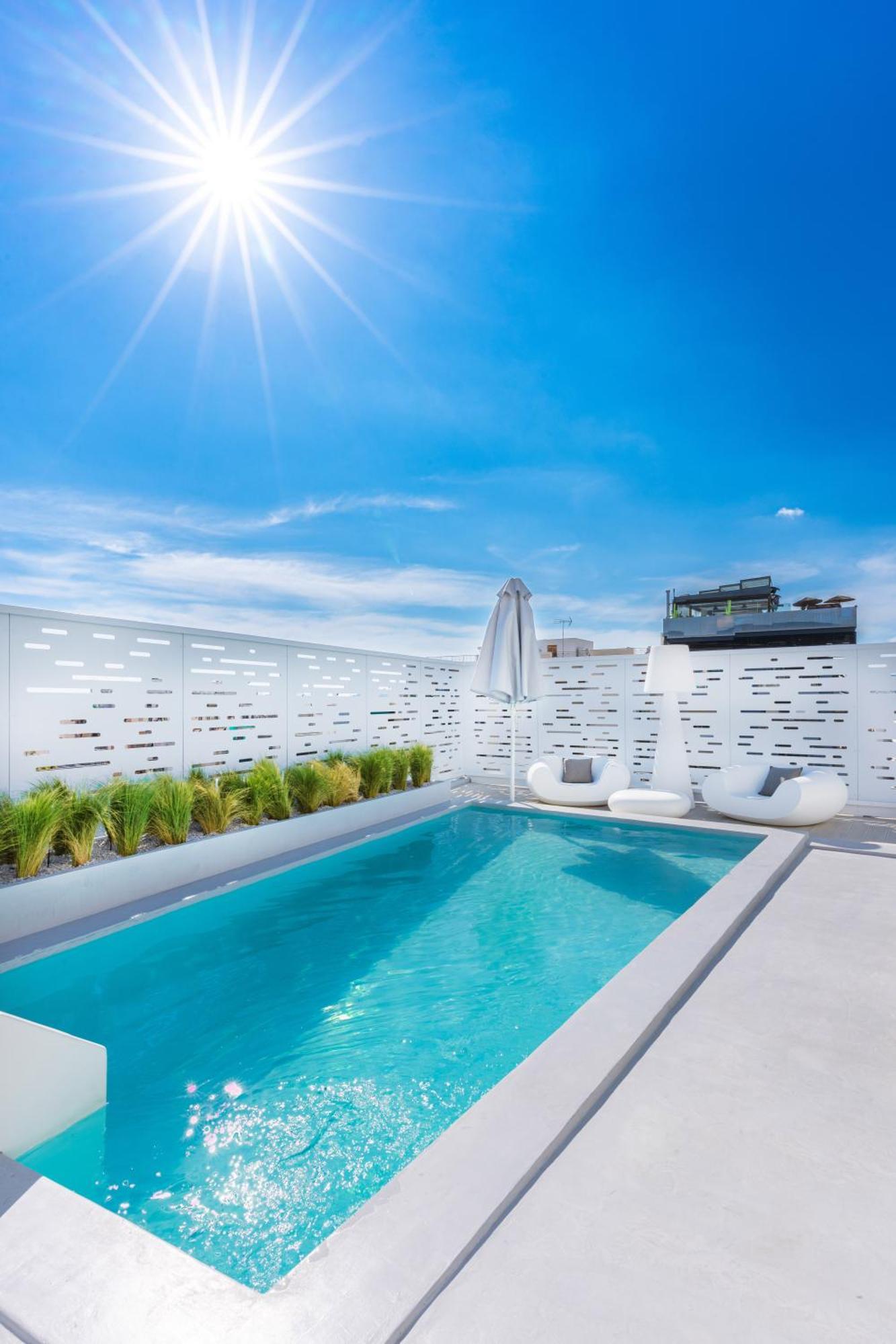 Ma Maison No5 Penthouse Loft, Private Heated Pool, Acropolis View, Ultra High Speed Internet 300 Mbps, Short Walk To Acropolis, Parking Upon Request, 1' From Metro アテネ エクステリア 写真