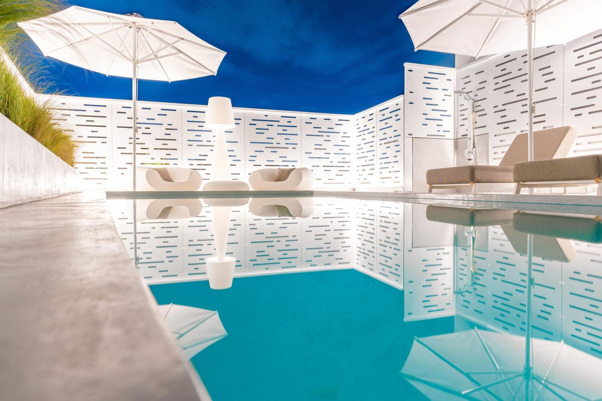 Ma Maison No5 Penthouse Loft, Private Heated Pool, Acropolis View, Ultra High Speed Internet 300 Mbps, Short Walk To Acropolis, Parking Upon Request, 1' From Metro アテネ エクステリア 写真